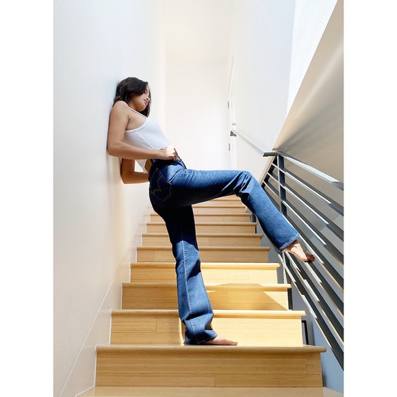 Levi's® Premium RIBCAGE BOOTCUT WOMEN'S JEANS - Picture 4 of 12